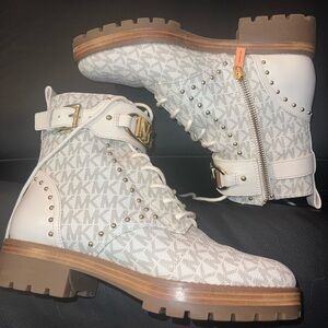Micheal Kors Boots  women's Lace up boots Designer -Vanilla